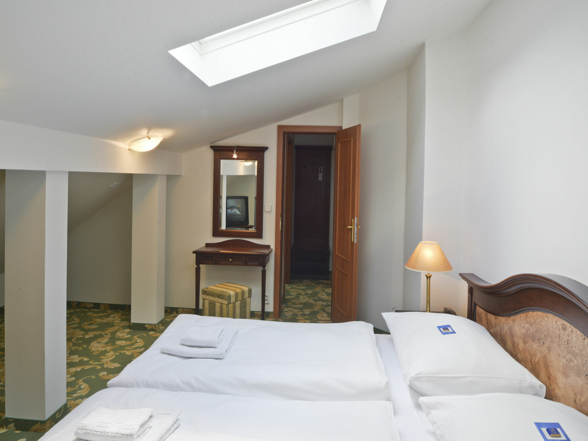 Ea Hotel Elefant Karlovy Vary Exterior foto